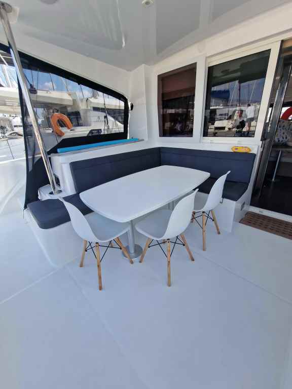 Image of PRESTIGE yacht #8