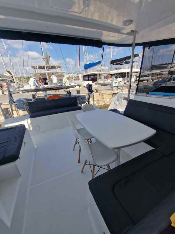 Image of PRESTIGE yacht #9