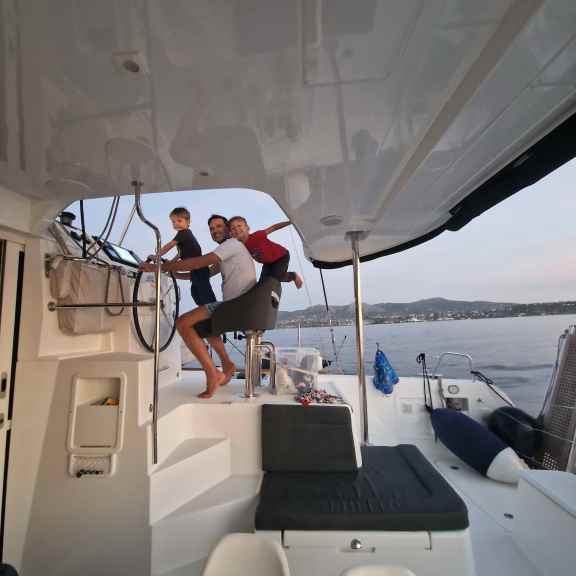 Image of PRESTIGE yacht #13