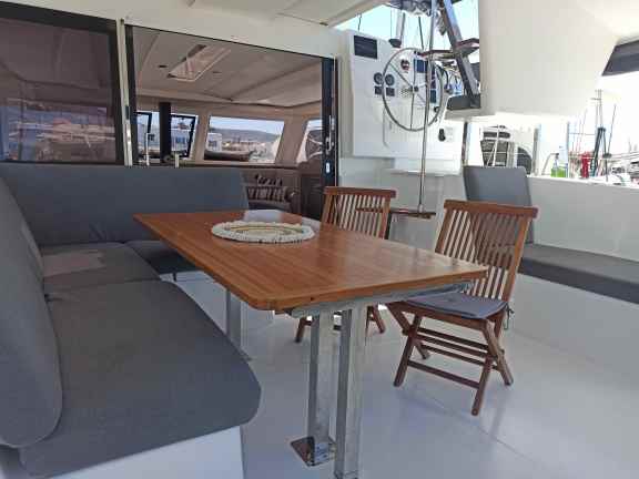 Image of PRESTIGE yacht #5