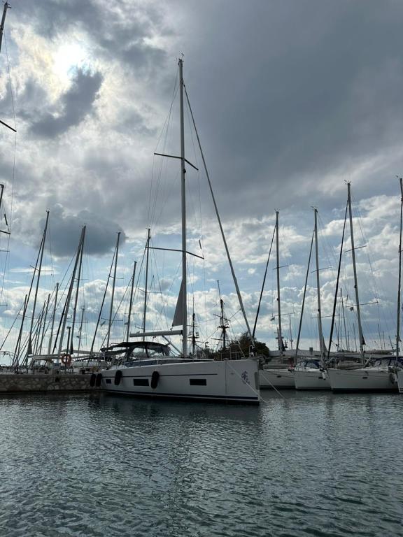 Image of PRESTIGE yacht #4