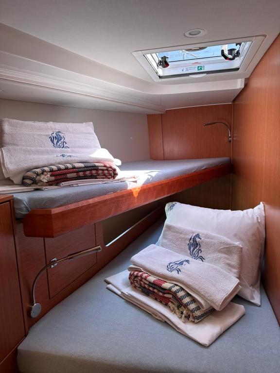 Image of PRESTIGE yacht #9