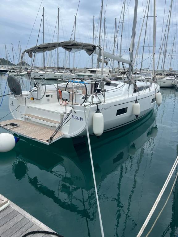 Image of PRESTIGE yacht #3