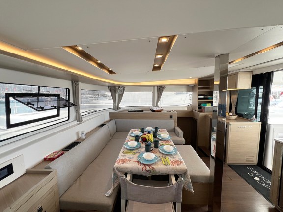 Image of Moondance yacht #17