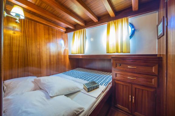 Image of Alisa yacht #14