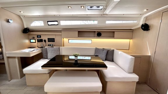 Image of Valkyrie yacht #8