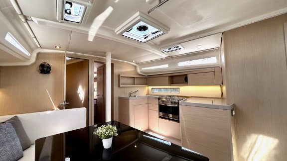 Image of Valkyrie yacht #11