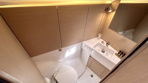 Image of Valkyrie yacht #15