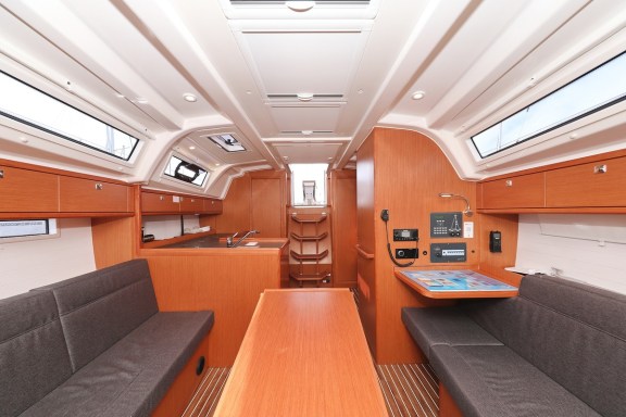 Image of aMore yacht #10