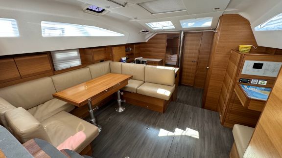 Image of Do-Re-Mi yacht #32