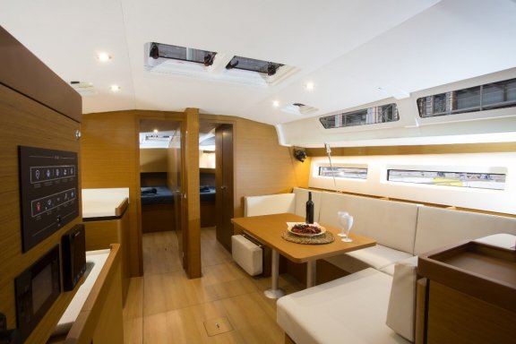 Image of Wanderlust yacht #5