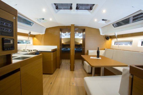 Image of Wanderlust yacht #6