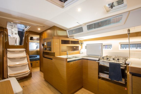 Image of Wanderlust yacht #9