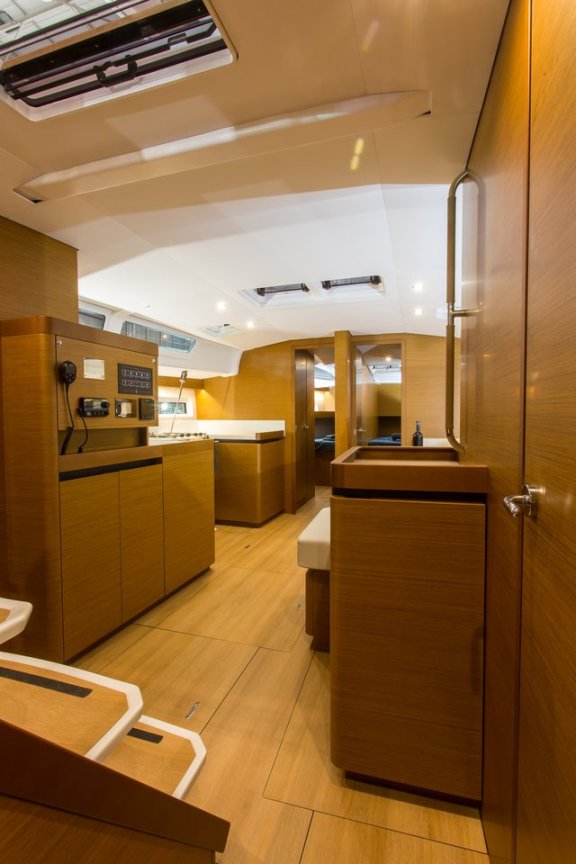 Image of Wanderlust yacht #11