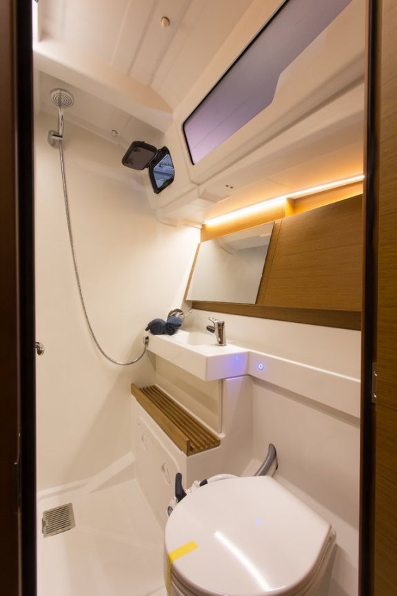 Image of Wanderlust yacht #18