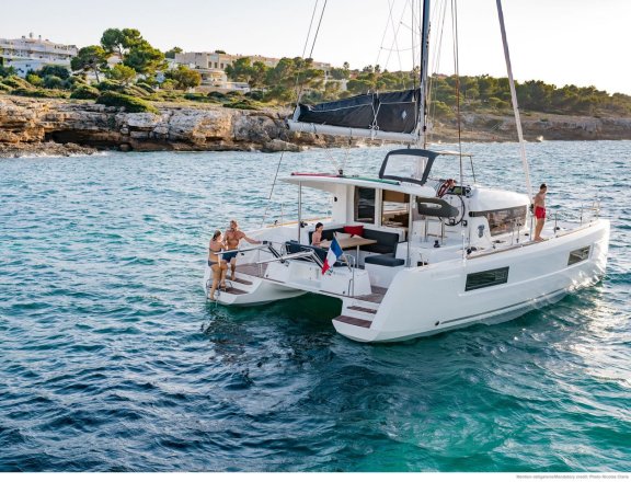 Image of Twilight yacht #14