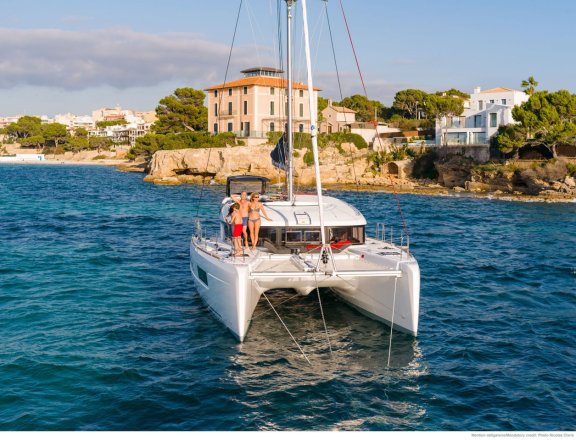 Image of Twilight yacht #12