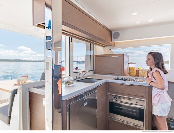 Image of Twilight yacht #25