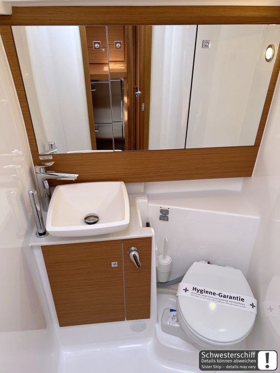 Image of Whisky yacht #12