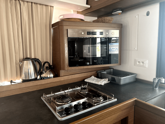 Image of Love Hunter yacht #13