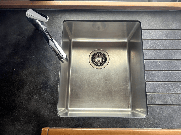 Image of Love Hunter yacht #18