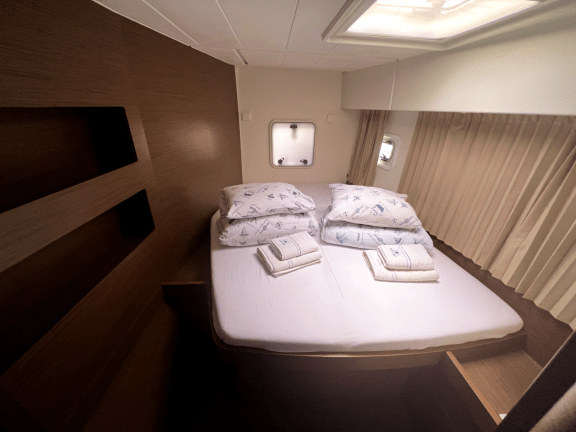 Image of Love Hunter yacht #22