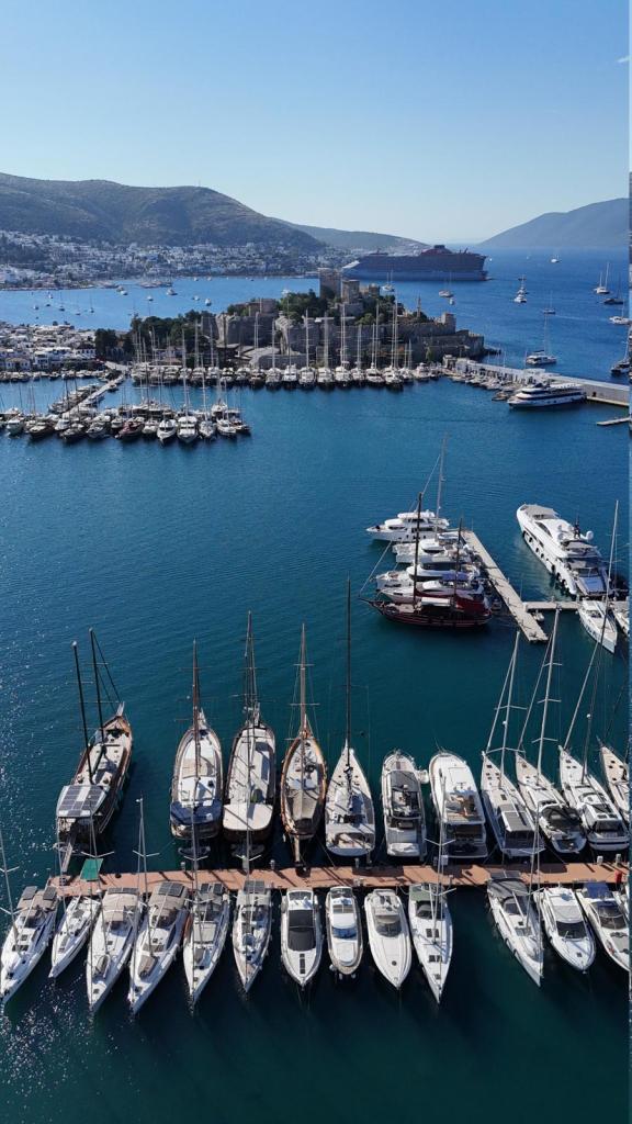 Image of Spark 1 yacht #23