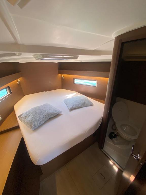 Image of Kiki yacht #12