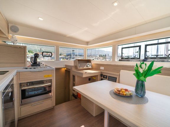 Image of Sweet Lota yacht #7