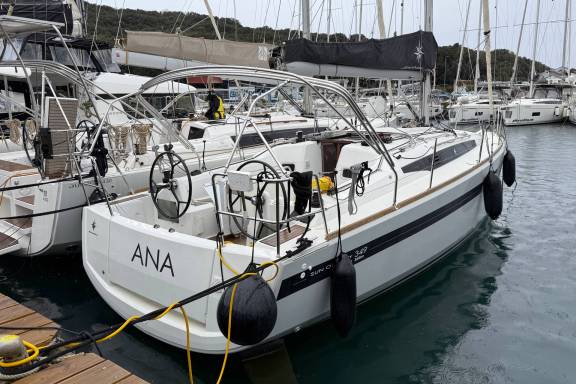 Image of Ana yacht #5