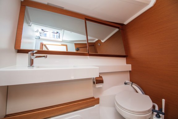 Image of White Rabbit yacht #23