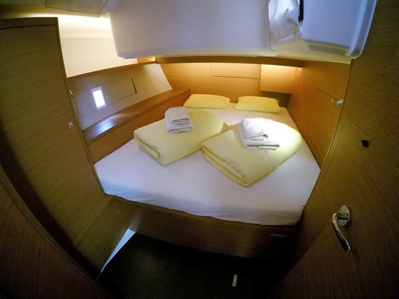 Image of Ljubov yacht #16