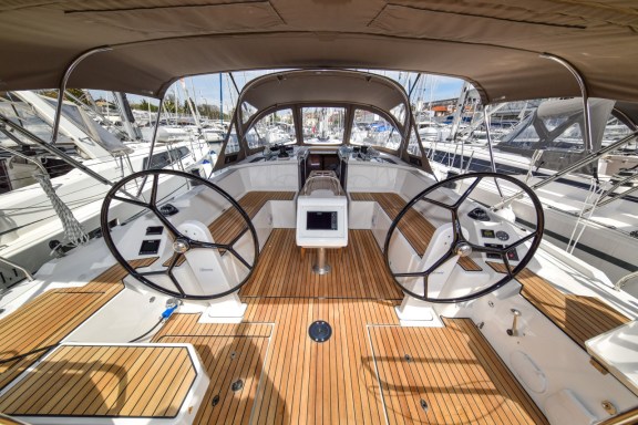 Image of Mauvic yacht #9