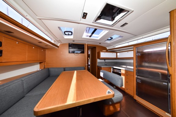 Image of La Familia yacht #11