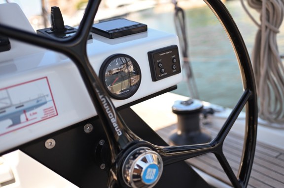 Image of La Familia yacht #25