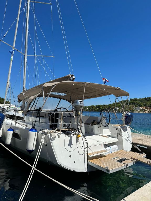 Image of Izzy yacht #10