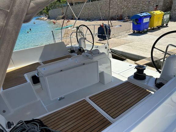 Image of Izzy yacht #11