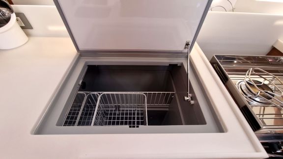 Image of Izzy yacht #19