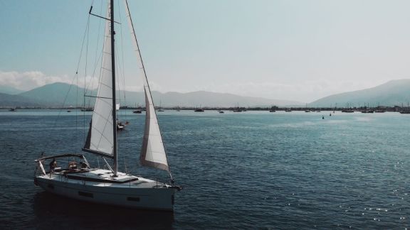 Image of Santa Cruz yacht #8