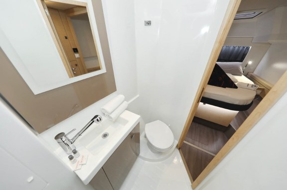 Image of Crazy Diamond yacht #16