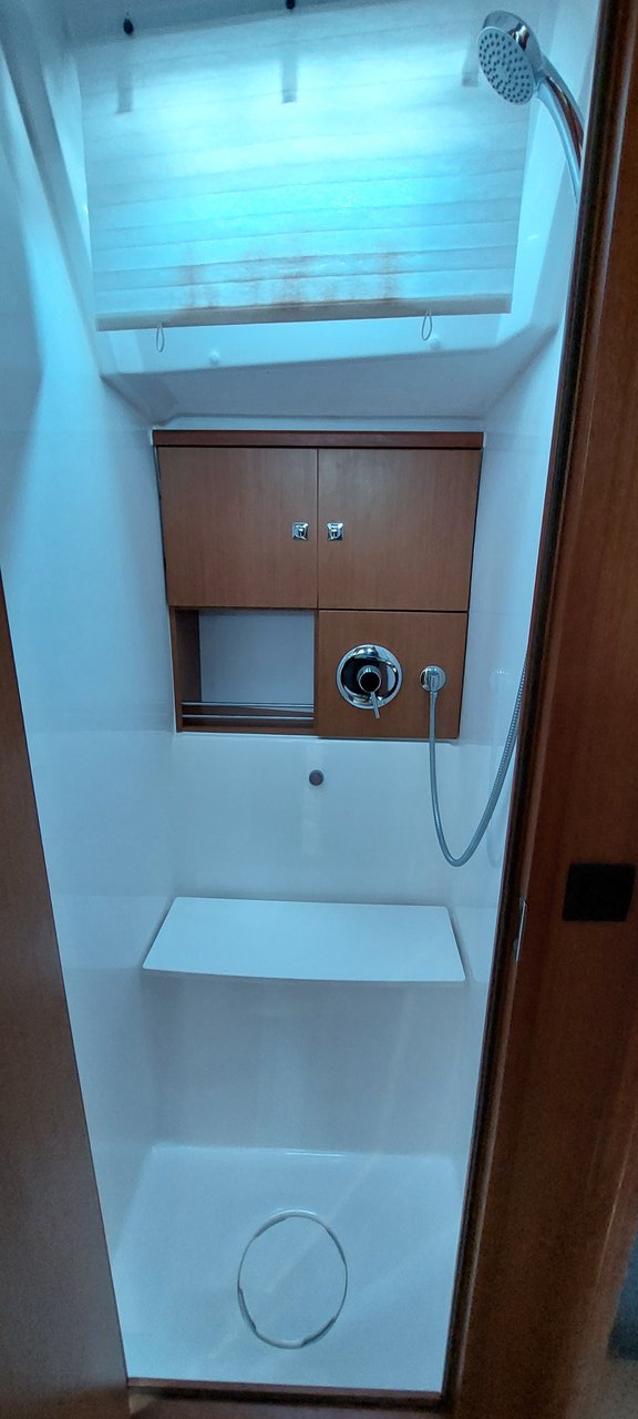 Image of Sunny Point yacht #16