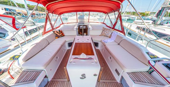 Image of South Point yacht #9