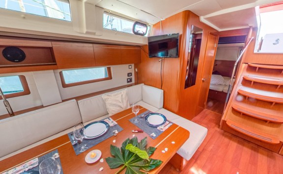 Image of South Point yacht #14