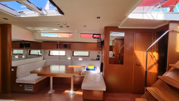 Image of South Point yacht #19