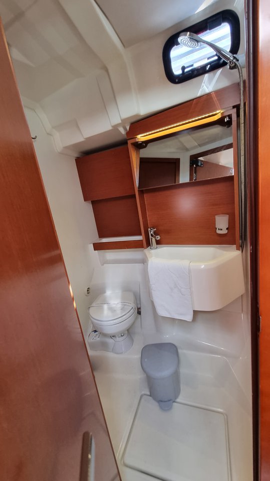 Image of South Point yacht #26