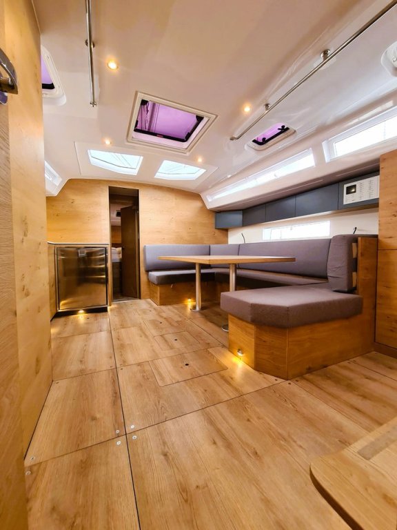 Image of Hangover yacht #13