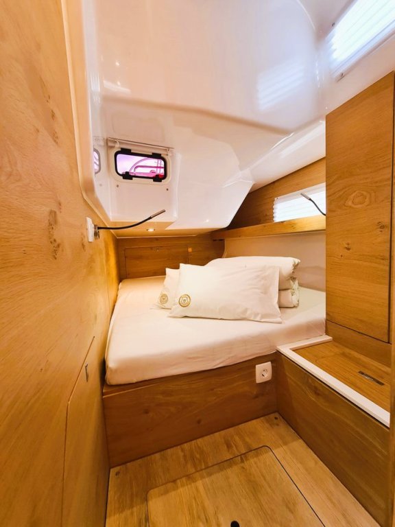 Image of Hangover yacht #20