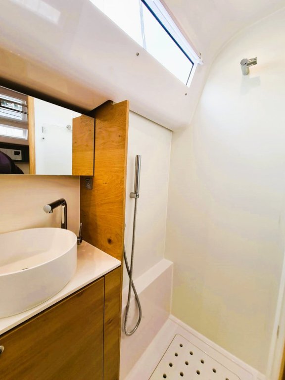 Image of Hangover yacht #27