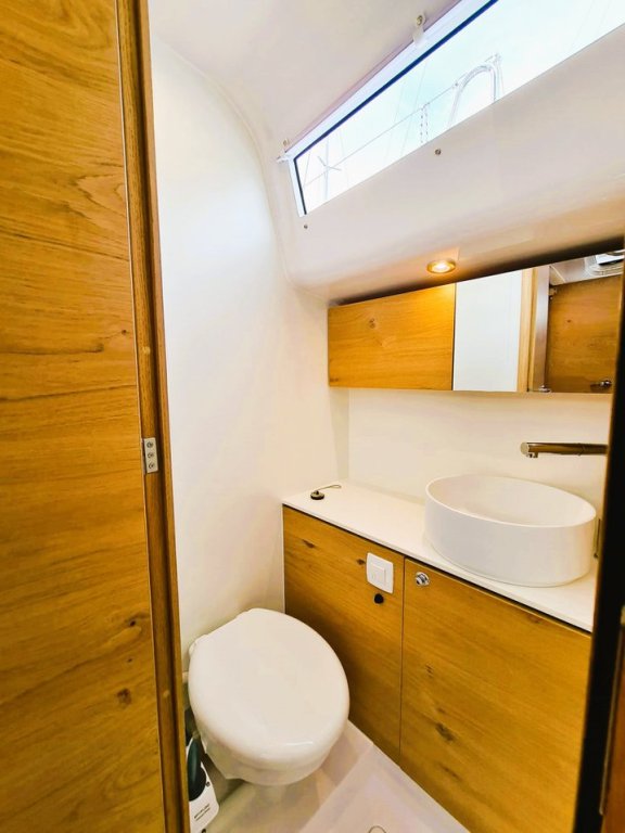 Image of Hangover yacht #28