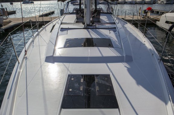 Image of White Pearl yacht #7